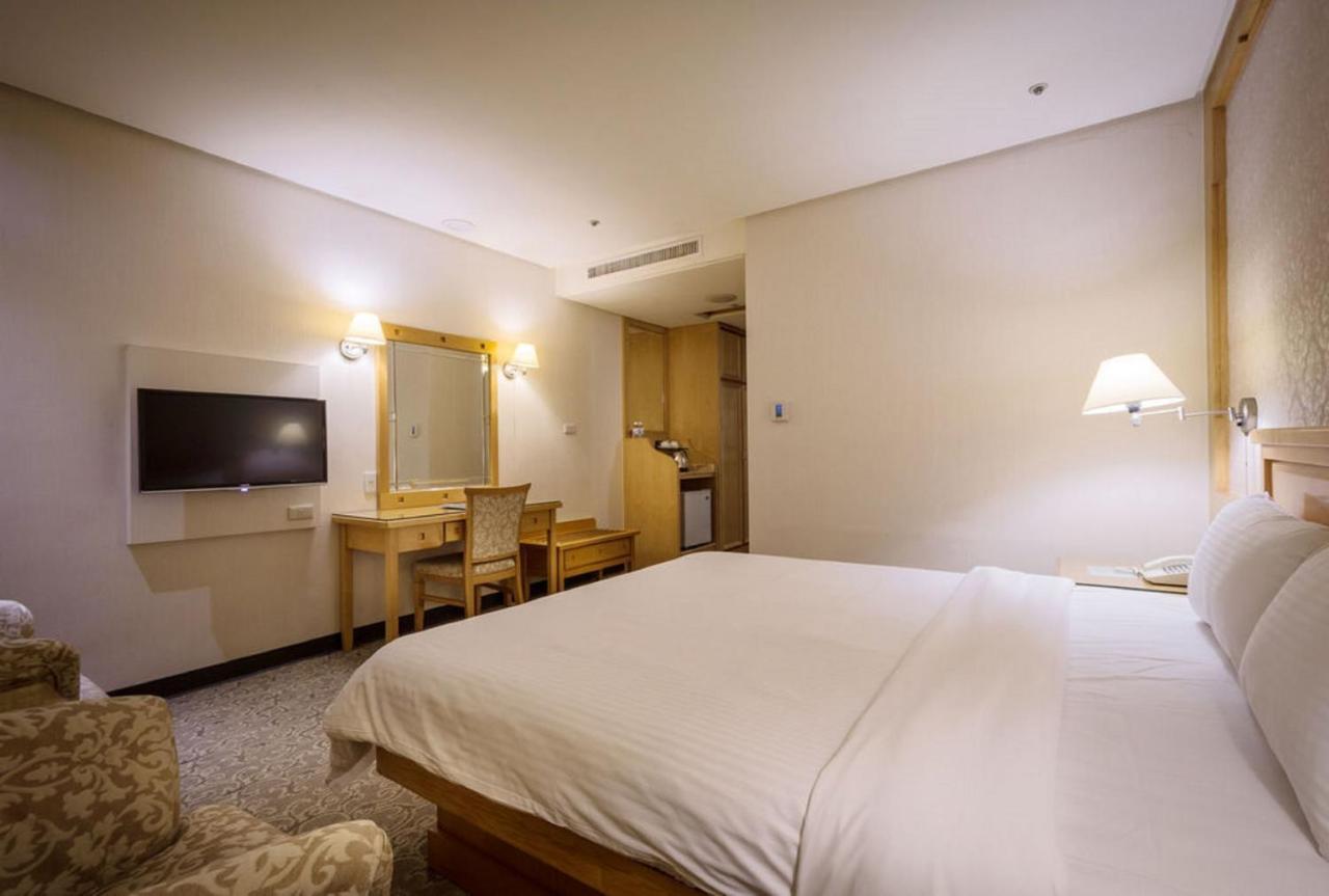 Guide Hotel Zhongli Zhongzheng Таоюань Екстер'єр фото